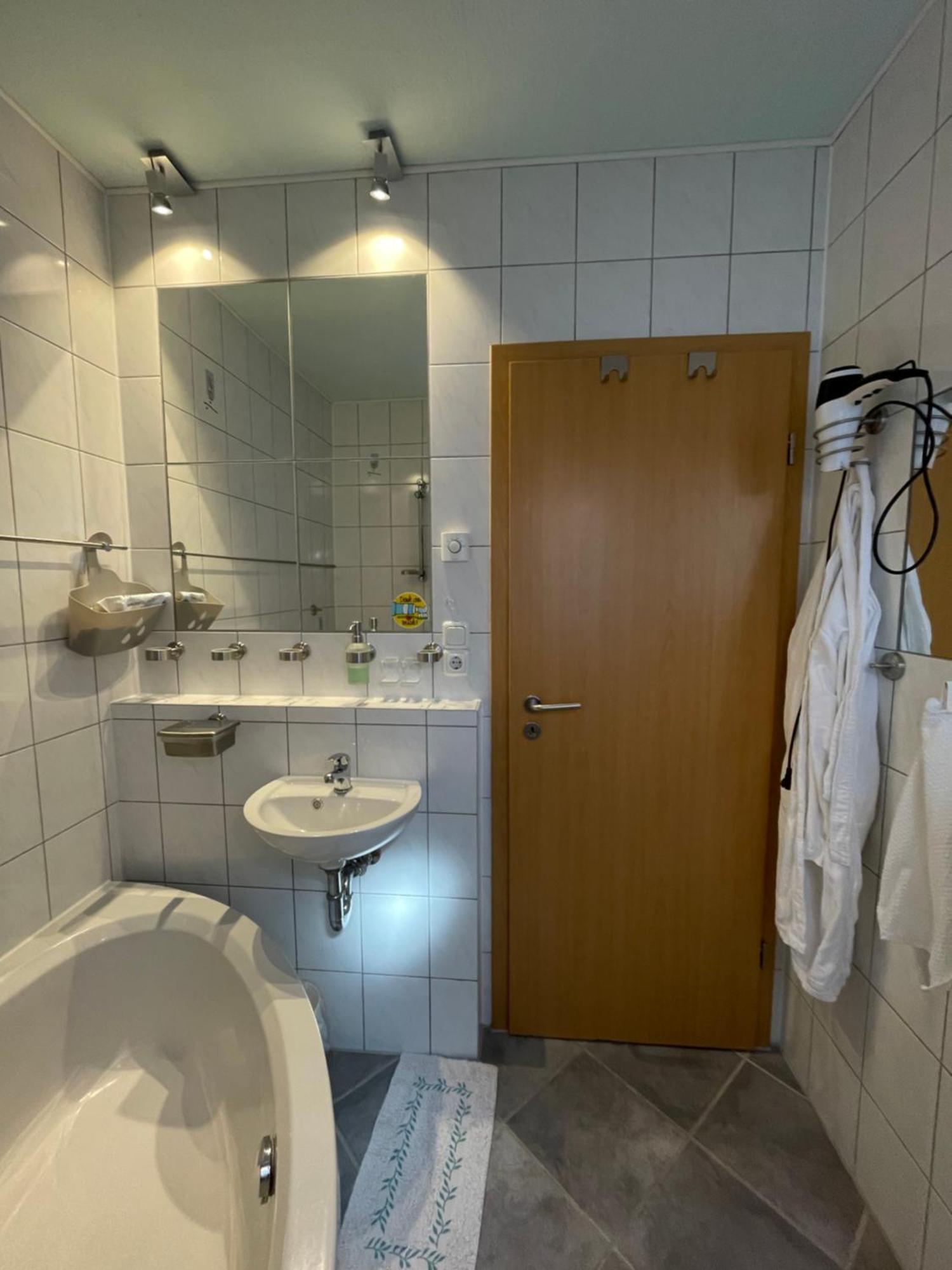 Gemuetliches Haus Im Herzen Des Schwarzwaldes Fuer Bis Zu 9 Personen Elzach Exterior photo